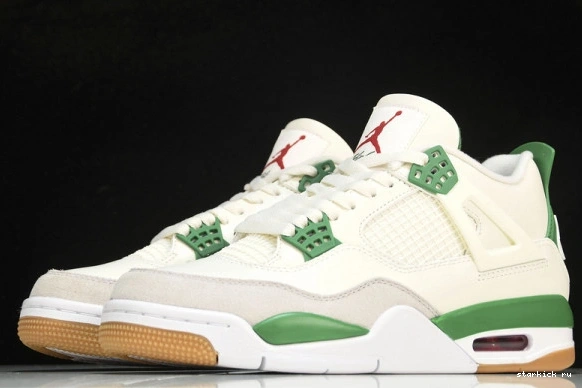   DR5415-103 Green Retro  4 SB Jordan DR5415-103 Pine 0310